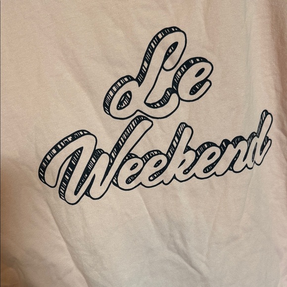 NEW Universal Thread Graphic Tee “Le Weekend” - Picture 2 of 6